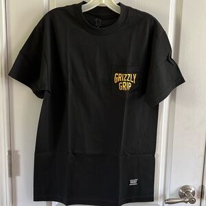 NIP Grizzly Men’s Tee Shirt GRIZZLY GRIP Color: Black  Yellow Graphics Size: M